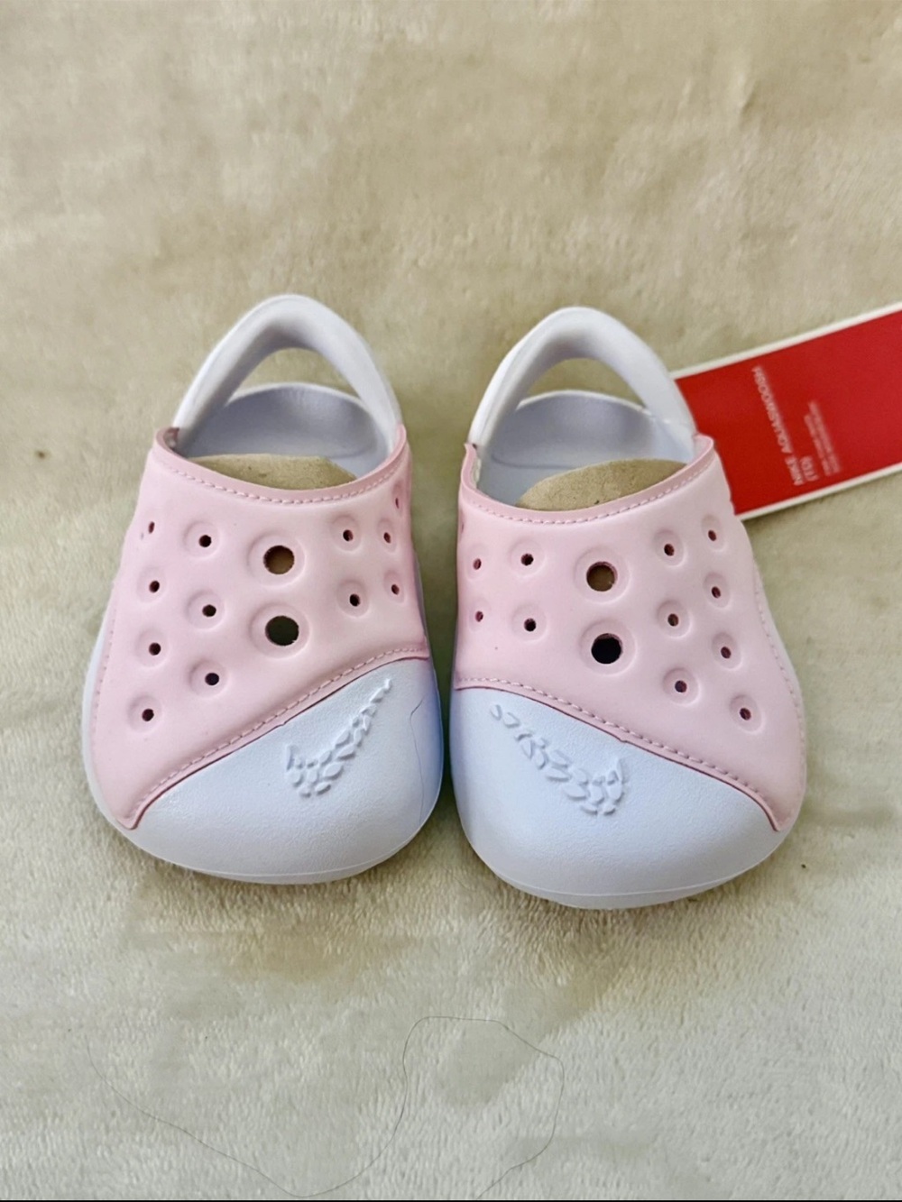 Nike Baby Aqua Swoosh Size 4C Light Pink & White NWT AND BOX